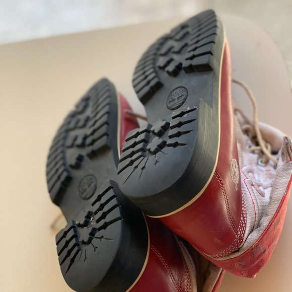 Red and White Timberlands - Picture 10 of 11